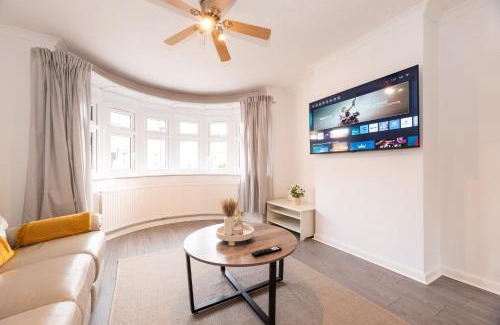 St. Michael's Casa | 4 Bedroom Family Home In South East London