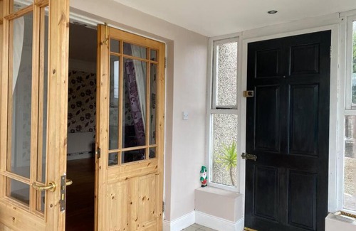 Bridgetown Casa | 4 bedroom family home with EV charger on site