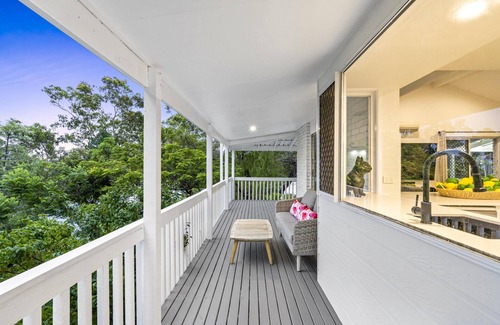 Parkwood Casa | 4 bedroom Family Retreat - Q Stay