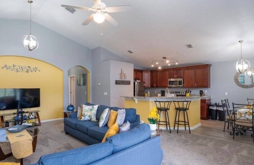 Cumbrian Lakes Villa | 4-bedroom Family Villa, gated Cumbrian Lakes community near Orlando theme Parks