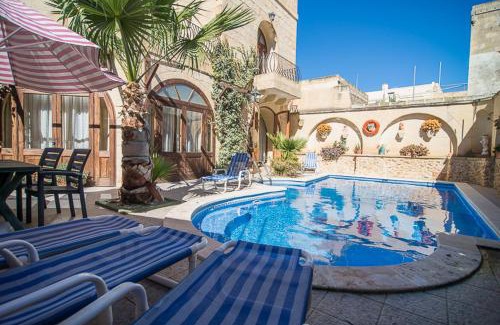 Zebbug Casa | 4 Bedroom Farmhouse with Private Pool