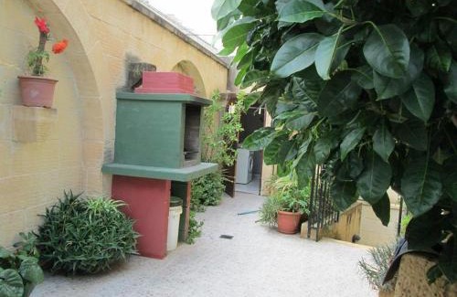 Zebbug Casa | 4 Bedroom Farmhouse with Private Pool