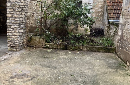 Saint-Bris-le-Vineux Casa | 4 Bedroom Private vacation home in Saint-Bris-le-Vineux