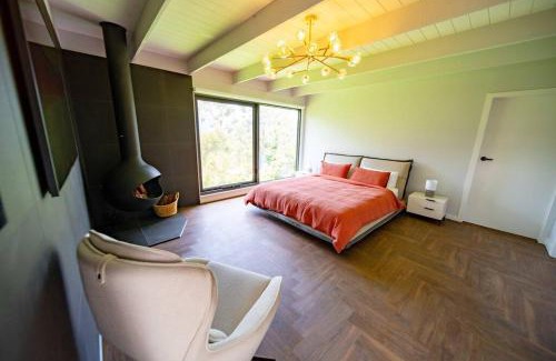 Healesville Casa | 4 Bedroom fun house - spa, sauna, fire pits & more
