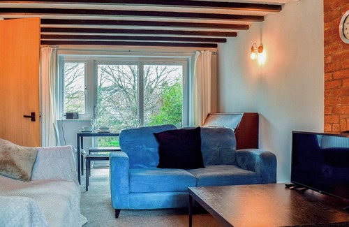 Shottery Cabaña | 4 bedroom accommodation in Stratford-upon-Avon