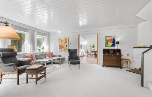 Varde Casa | 4 Bedroom Gorgeous Home In Varde