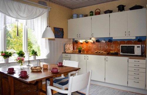 Motala Casa | Preciosa casa en Motala con cocina