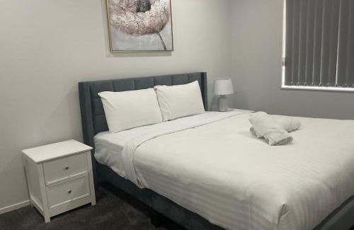 Papatoetoe Casa | 4 Bedroom holiday home at 99