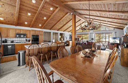 Truckee Casa | 4 Bedroom Home at 392 Skidder Trail by RedAwning