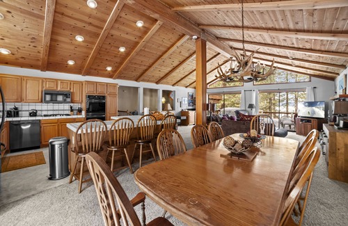 Truckee Casa | 4 Bedroom Home at 392 Skidder Trail by RedAwning Save 10% on 3 Nights, 15% on 5 Nights!