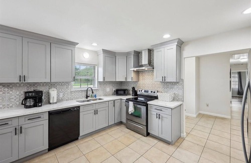 Bridge City Casa | 4 bedroom home in Bridge City