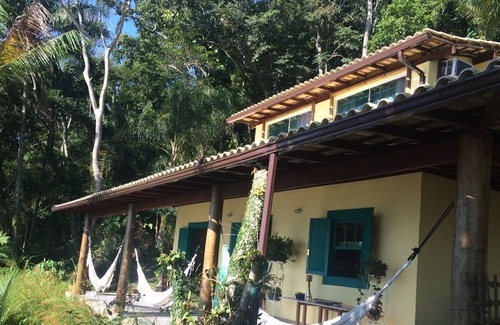 Ilha Grande Casa | Casa de 4 dormitorios con playa privada y un hermoso jardín en la Isla Grande