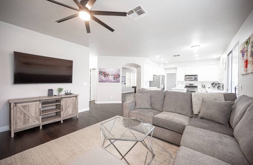 Spring Valley Casa | 4 Bedroom Home With Pool, Hot Tub, Outdoor Kitchen