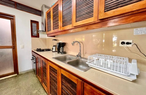 Tolu Casa | 4-bedroom house in enchanting Santiago de Tolú with WiFi, AC