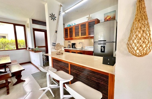 Tolu Casa | 4-bedroom house in enchanting Santiago de Tolú with WiFi, AC