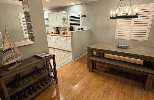 Lakewood Village Casa | 4-bedroom house centrally located LA & OC with hot tub & game room