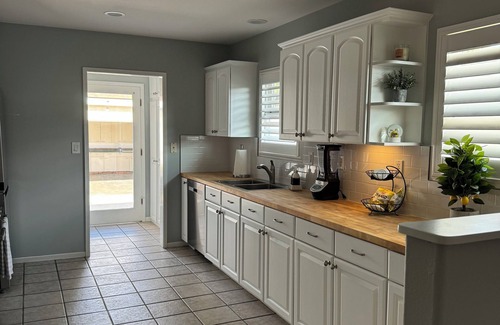 Lakewood Village Casa | 4-bedroom house centrally located LA & OC with hot tub & game room