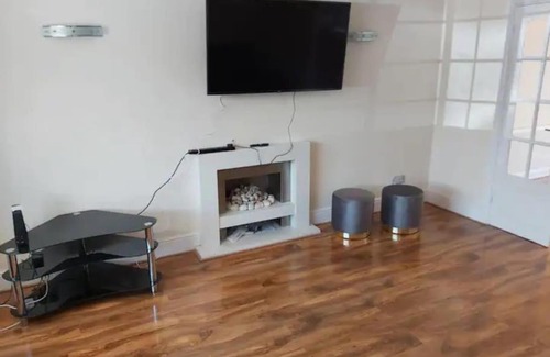 Dunstable Apartamento | 4 bedroom house houghton regis