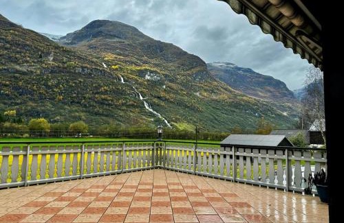 Jostedal Casa | 4 bedroom house in beautiful Oldedalen