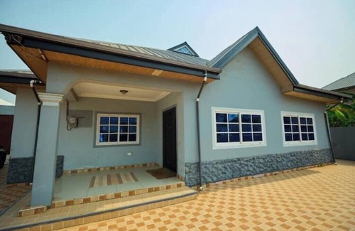 Madina Casa | 4-bedroom house in marvelous Madina with WiFi, AC. Enjoy your stay