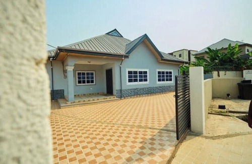 Madina Casa | 4-bedroom house in marvelous Madina with WiFi, AC. Enjoy your stay