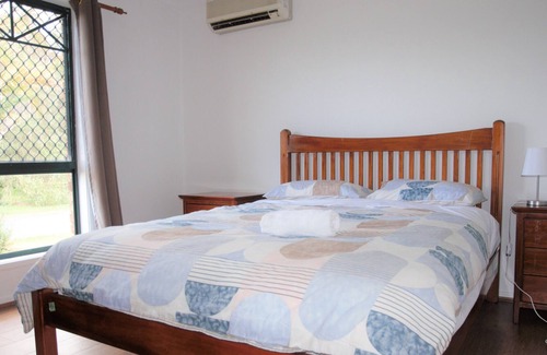 Runcorn Casa | 4 bedroom house in Runcorn