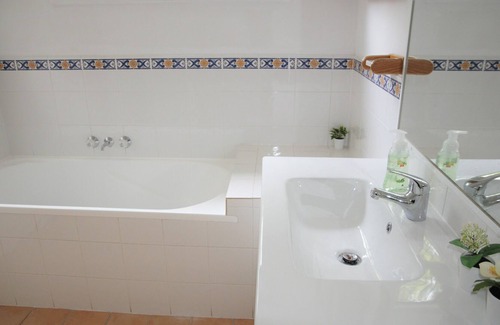 Runcorn Casa | 4 bedroom house in Runcorn