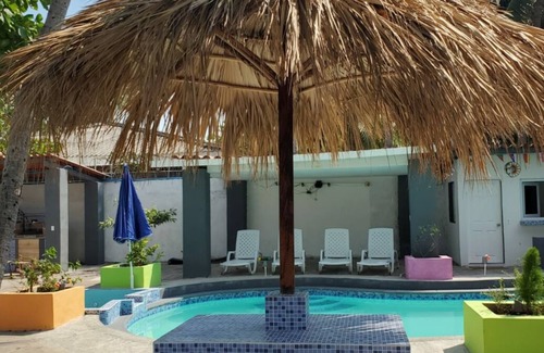 La Libertad Casa | 4-bedroom house in fabulous La Libertad with WiFi, AC