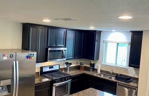Missouri City Casa | 4-bedroom house in welcoming Missouri City with WiFi, AC near NRG Stadium