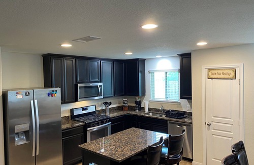 Missouri City Casa | 4-bedroom house in welcoming Missouri City with WiFi, AC near NRG Stadium
