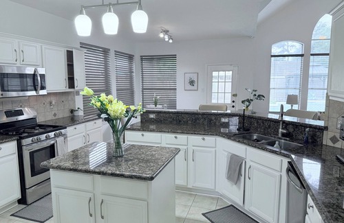 Louetta Casa | 4-bedroom house in wonderful Spring with a pool