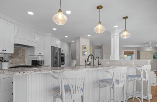 Morehead City Casa | 4-bedroom house in amazing Atlantic Beach with beautiful views of the sound