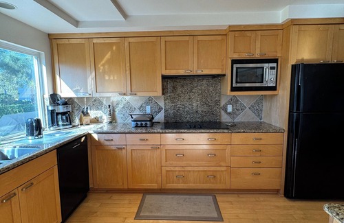 Rancho Santa Fe Casa | 4-bedroom house W/ Ocean Views in Solana Beach with AC, WiFi. Relax and unwind.