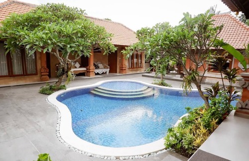 Lodtunduh Villa | Villa Infinity Private Pool de 4 dormitorios con desayuno incluido para 8 personas.