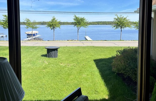 Cadillac Casa | 4 Bedroom Lakefront Home!!!