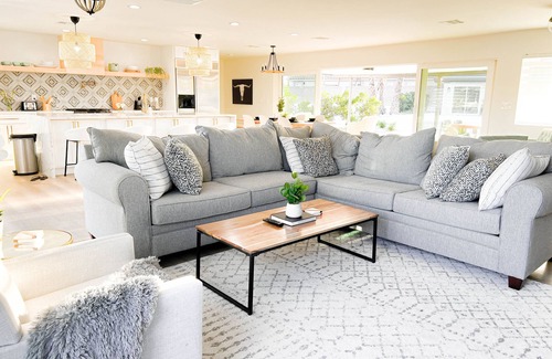 Paradise Casa | 4 Bedroom Lux Estate, just minutes from the strip!