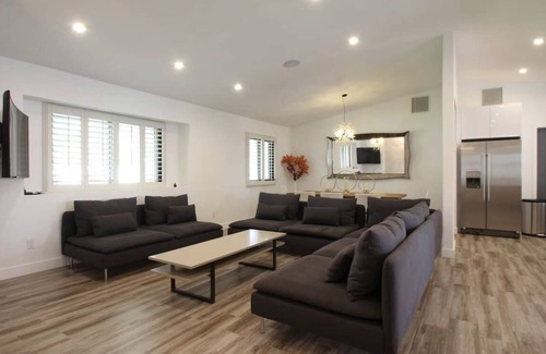 Sunrise Vista Chino Casa | 4 Bedroom Modern Home, Pool+Spa+Guest House!