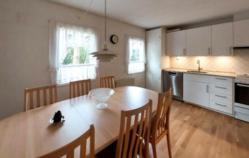 Fasalt Casa | 4 Bedroom Nice Home In Örkeljunga