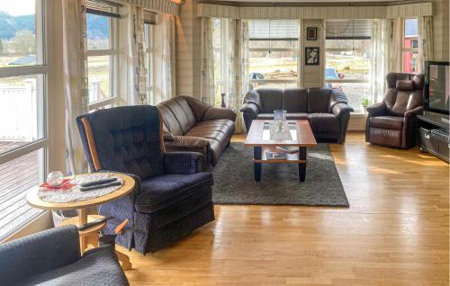 Flornes Casa | 4 Bedroom Nice Home In Flornes