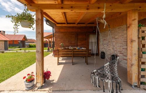 Gospic Casa | 4 Bedroom Nice Home In Gospic