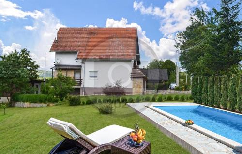 Smoljanac Casa | 4 Bedroom Nice Home In Smoljanac