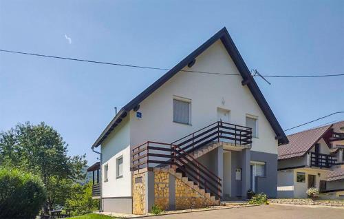 Smoljanac Casa | 4 Bedroom Nice Home In Smoljanac