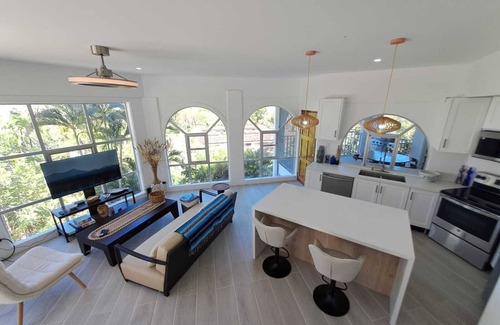El Ocotal Casa | 4-bedroom ocean view house in beautiful Playa Ocotal with AC and plunge pool.