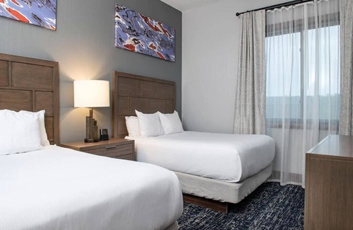 Lake Delton Complejo | 4 Bedroom Presidential Suite, Glacier Canyon Lodge, Waterpark incuded!