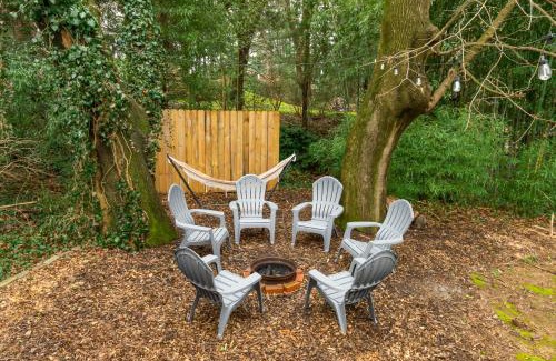 Ephrata Casa | 4-bedroom-Private cozy backyard w firepit