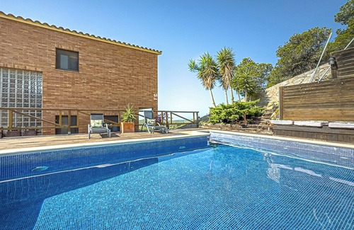 Canyelles Casa | 4 bedroom private vacation home in Canyelles