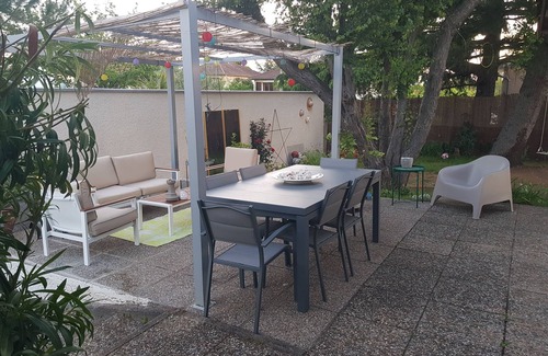 Corbas Casa | 4 Bedroom Private vacation home in Corbas