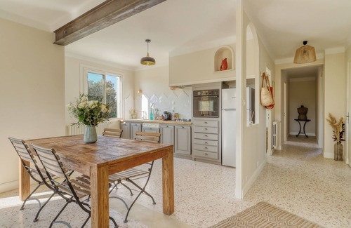 Orange Casa | 4 Bedroom Private vacation home in Orange
