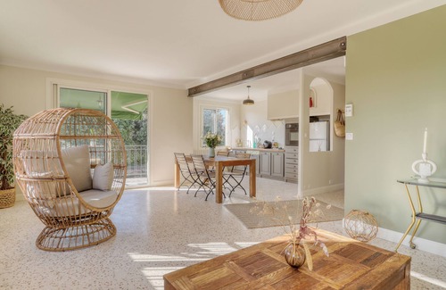 Orange Casa | 4 Bedroom Private vacation home in Orange