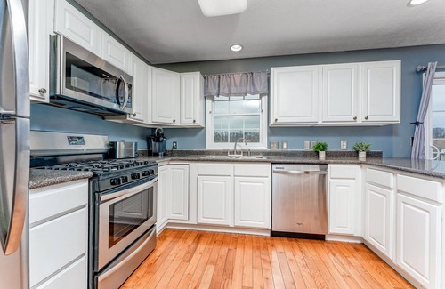 Morgantown Casa | 4 Bedroom Rare Find